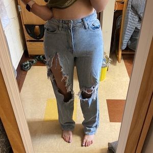PacSun Distressed Mom Jeans - 90’s Boyfriend